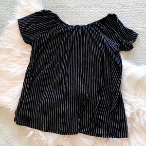 W5 Off the shoulder shirt